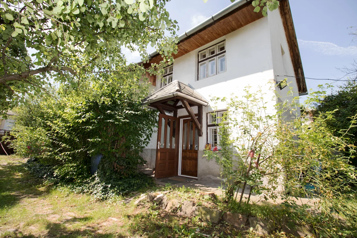 Gyöngyöstarján - családi ház
